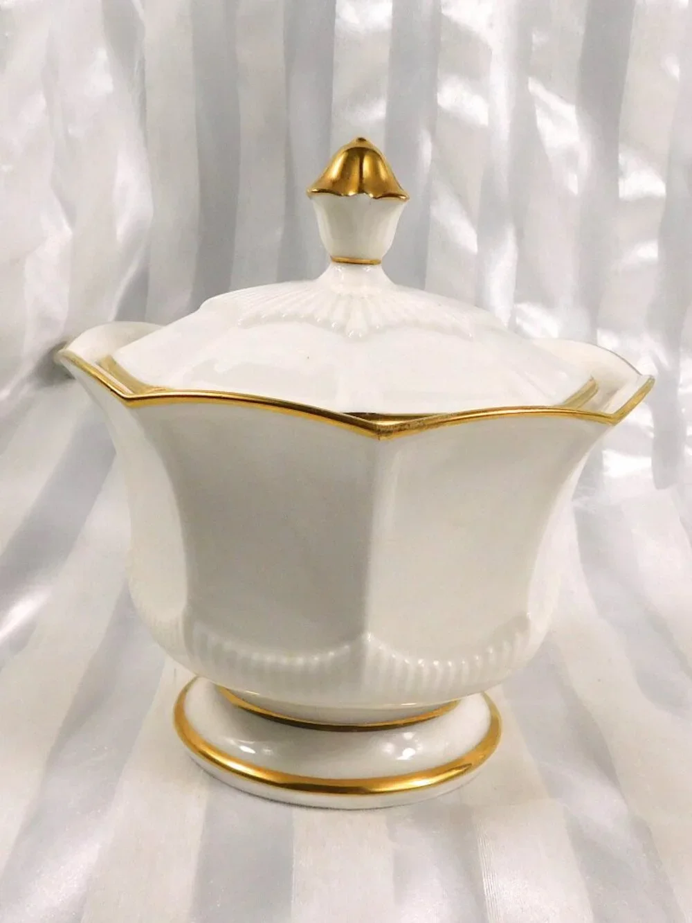 Noritake Footed Eight Sided Covered Dish # 27119